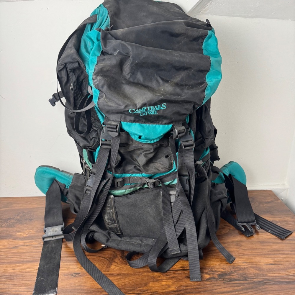 Camp Trails Catskill Hiking Backpack Internal Frame Vintage Teal Black Pack